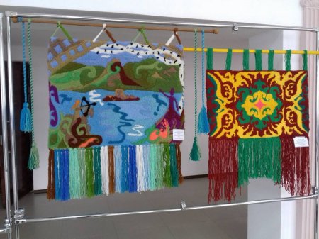 Выставка декоративно-прикладного изобразительного искусства «Киелі &#1257;нерді&#1187; &#1257;шпес ізі», посвященная  Международной выставке «ЕХРО-2017»